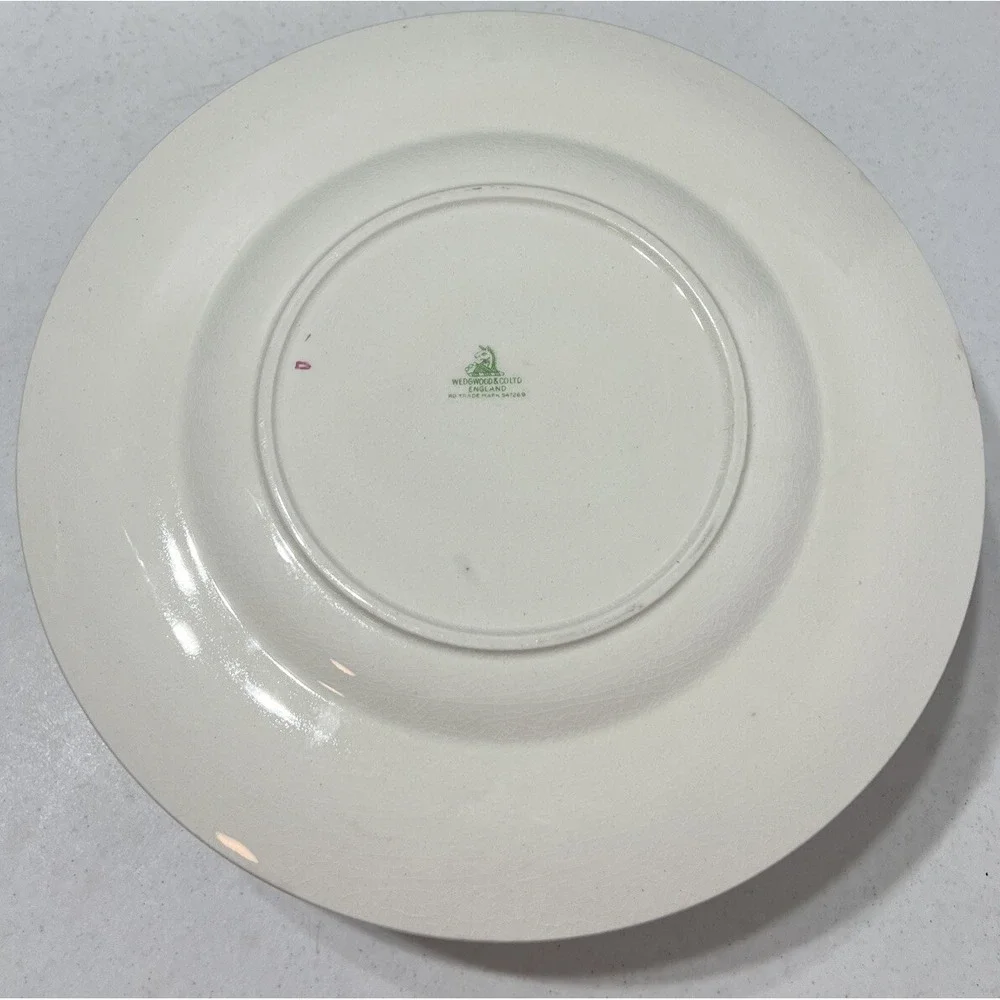 Wedgwood England‎ Embossed Ivory Porcelain Floral Dinner Plate Gold Trim 11